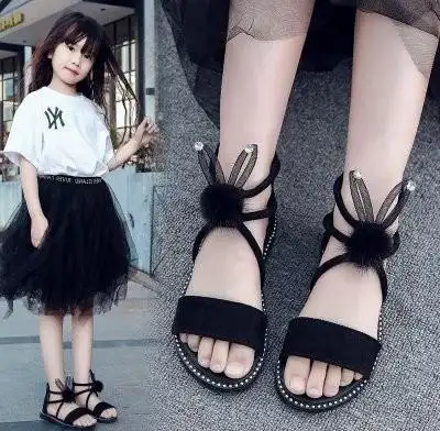 白色凉鞋女学生可爱图片