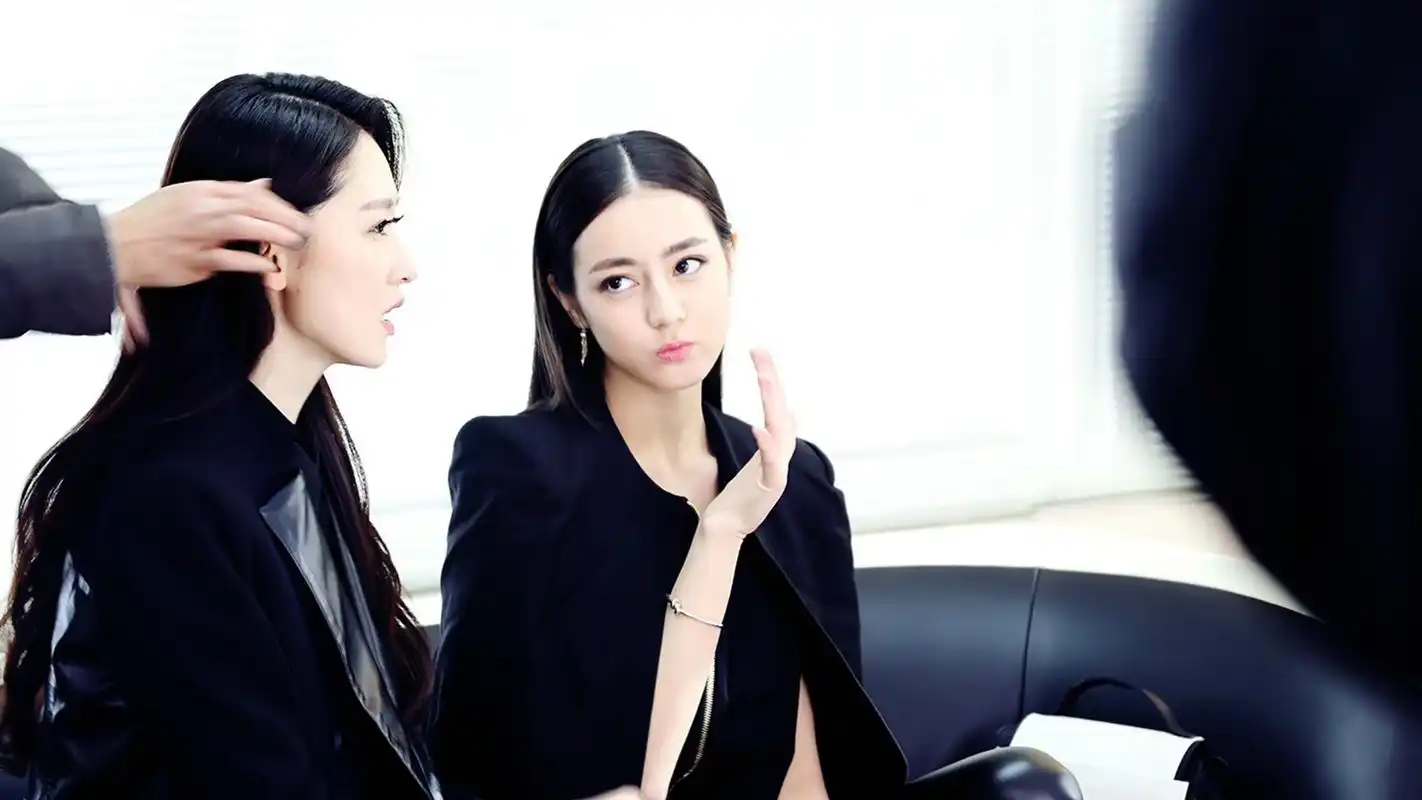 克拉恋人迪丽热巴张雯桌面壁纸下载