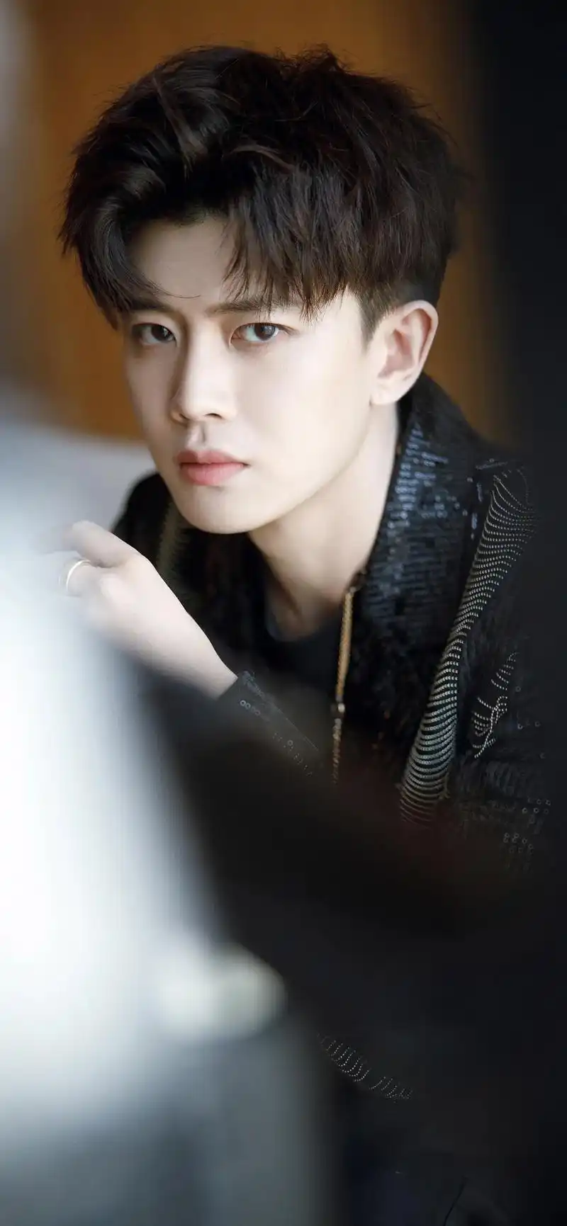 这组照片太绝了#任嘉伦 #任国超#周生辰#小南辰王 - 抖音