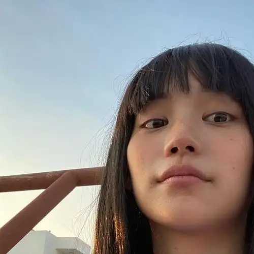 给《禁忌女孩》主演 娜诺 开一栋美图楼(会持更