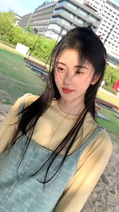 鞠婧祎##鞠婧祎海边plog#  小可爱很爱分享哟!  我喜欢我喜欢