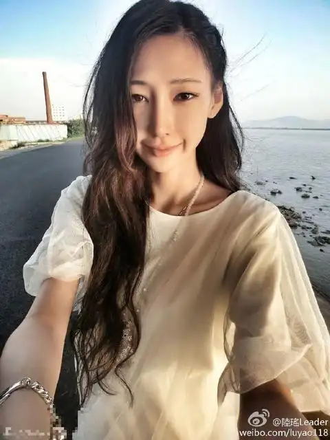 李荣浩承认恋情前女友私照曝光