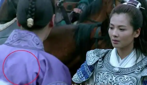 《琅琊榜》:解密惊人的穿帮镜头《琅琊榜》是一部备受欢迎的古装剧,它