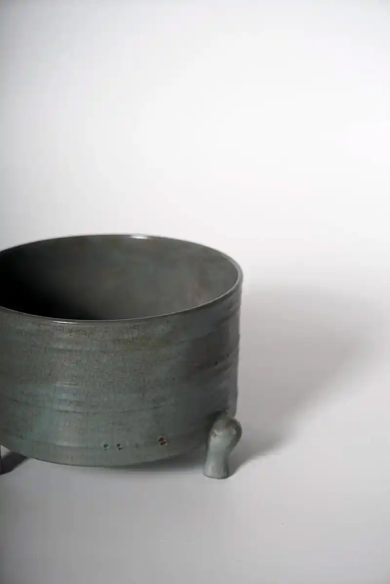 五大名窑之汝窑三足炫纹樽