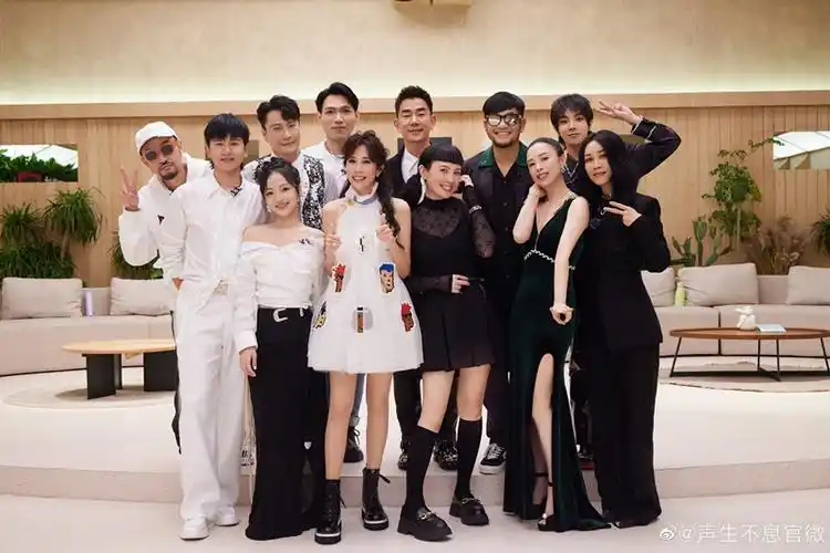 《声生不息家年华》定档湖南台,韩红毛阿敏领衔,周深宋亚轩在列-腾讯