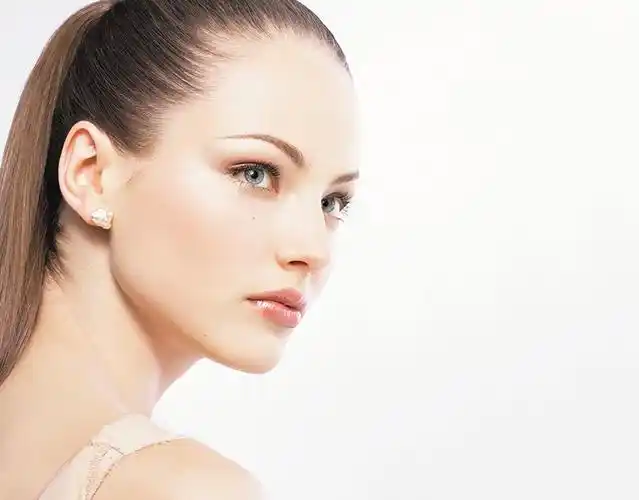 正确洗脸 告别洗后脸部干燥紧绷