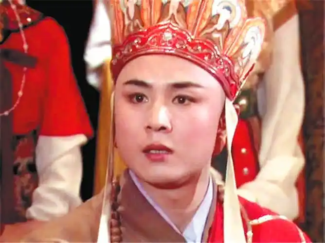 63岁"最帅唐僧"沦落街头商演:所有的成熟,都是从失去开始的!