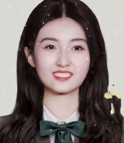 当女星有了韩国证件照,张子枫淑女,看到赵丽颖:美出新高度!