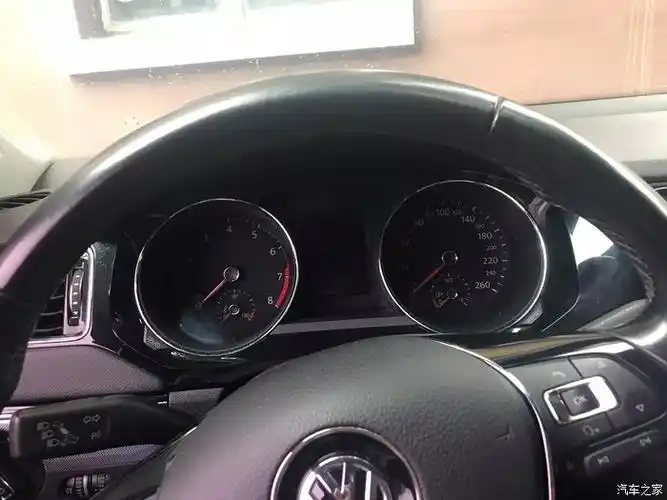 2018款速腾14t舒适版6万公里4s店打电话来说要换变速