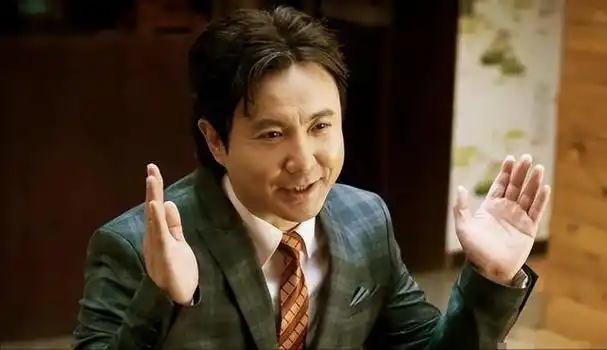 年轻时惊艳了时光,如今却"胖成大叔",这8位发福的男星可惜了