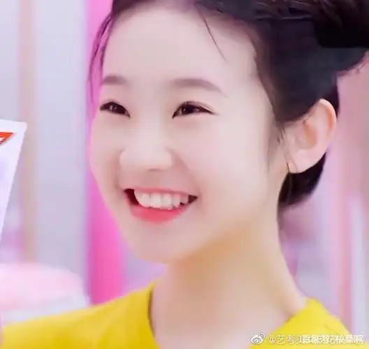 大揭秘!张艺凡小时候竟然是这样的!