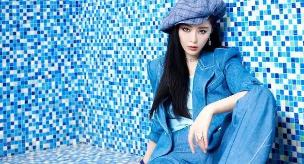 范冰冰看秀造型太惊艳39岁越活越年轻真内娱颜值天花板