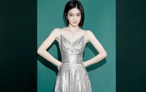 张雪迎性感吊带裙写真桌面壁纸