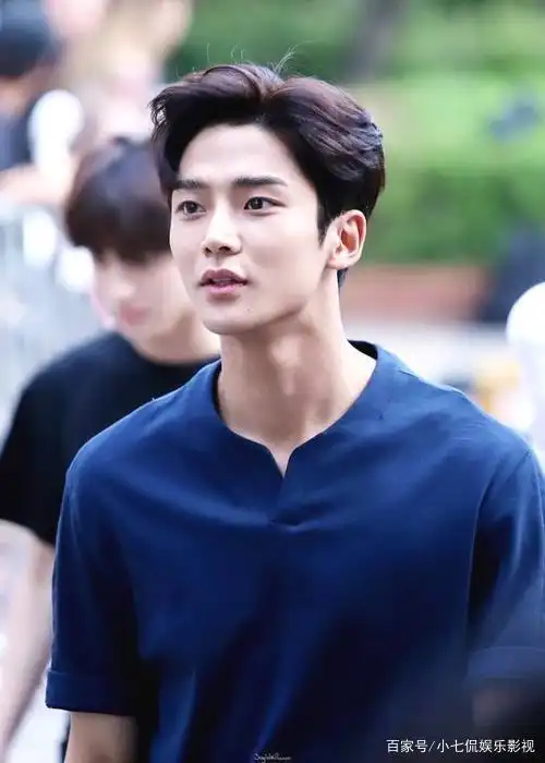 网友公认韩国新一代5位高颜值鲜肉男偶像最小只有17岁