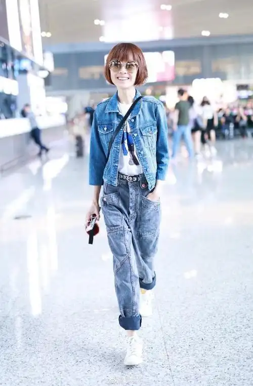 看了上面的搭配,鲁豫这身穿搭还是值得我们借鉴的.