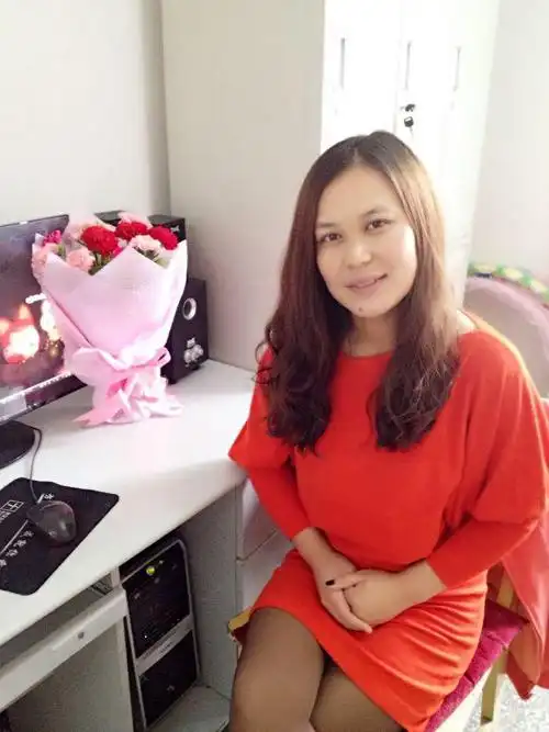 34岁离异女征婚照片(id:69315102)_陕西延安征婚交友_珍爱网