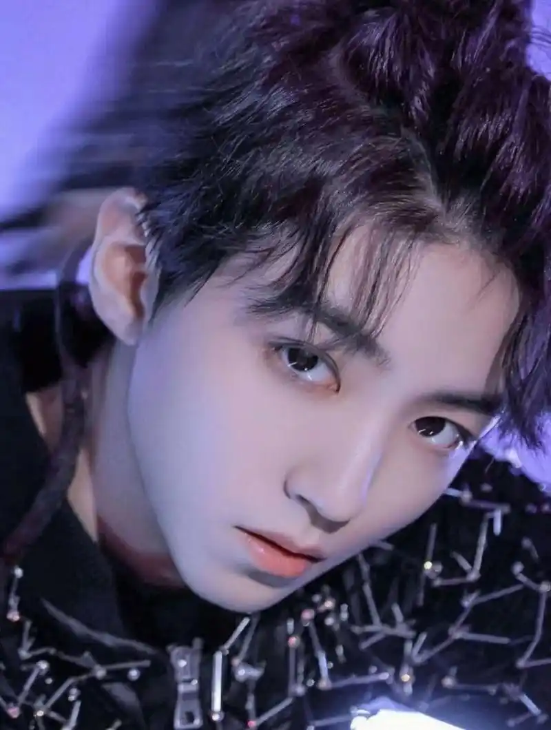 王俊凯帅到爆炸的神仙照片