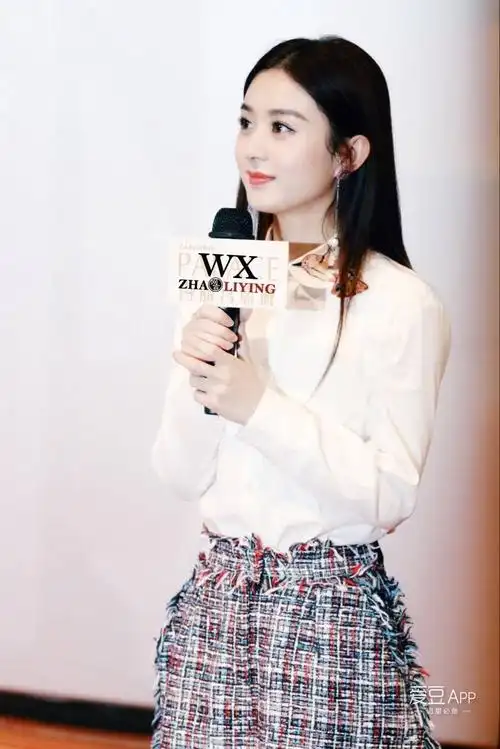 [赵丽颖][分享]170821 最美不过颖宝的白衬衫 满满清纯气息溢满屏