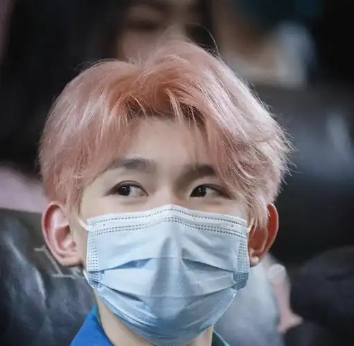 王源粉发造型太绝我觉得我又可以了入股王源你绝对不亏