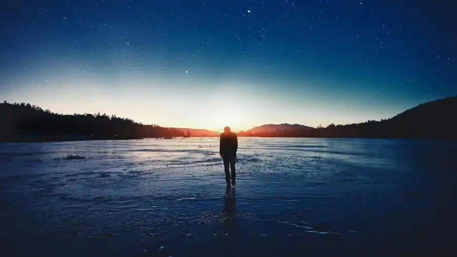 一个人落寞的背影1280x960分辨率下载,一个人落寞的背影,高清图片