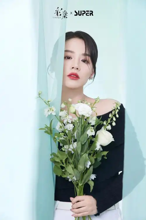 低估了马思纯的身高##马思纯春日氛围感妆容