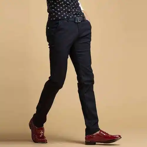 黑色休闲裤搭配什么鞋子(黑色的休闲裤配什么鞋)