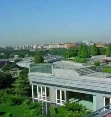 王艳晒出一家人住的豪宅,房子位于故宫旁边,老公也太有钱了