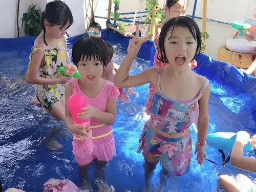 开心一夏』——澄迈县金江镇娃哈哈幼儿园戏水活动掠影 写美篇  玩水