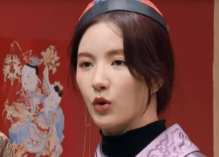 原创硬糖少女集体穿清宫装陈卓璇最古典风范希林是认真的吗