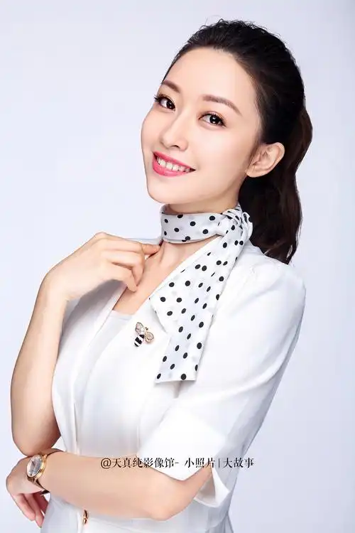 女生商务形象照职业形象照