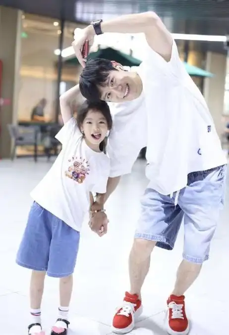 获赞越来越靠谱|乔振宇|钟汉良|霍建华|女明星|李琳(1980年)_网易订阅