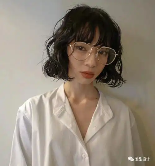 适合甜美可爱妹子的烫发发型