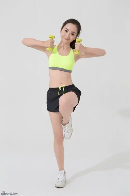 组图:杨蓉开年活力写真 健康动感开启新气象 : 杨蓉曝光一组活力写真