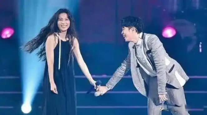 田馥甄公布恋情真的吗是音乐人吴青峰