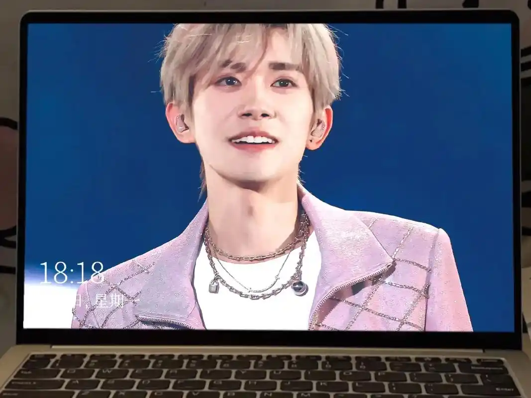 电脑壁纸来啦.#易烊千玺 #一眼沦陷 #易烊千玺新专辑刘艳芬 - 抖音