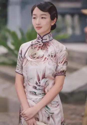 内地第一旗袍美人,40岁还可以吊打小花