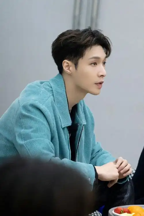 张艺兴[超话]##张艺兴百分百出品