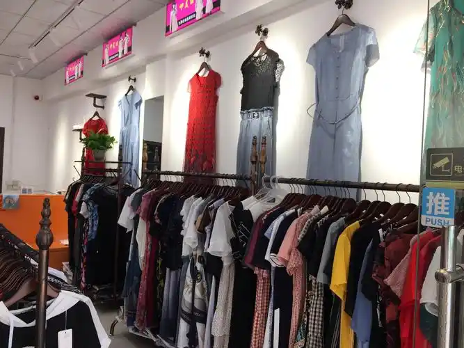 咿美丽女装折扣店夏装优惠大促开始啦