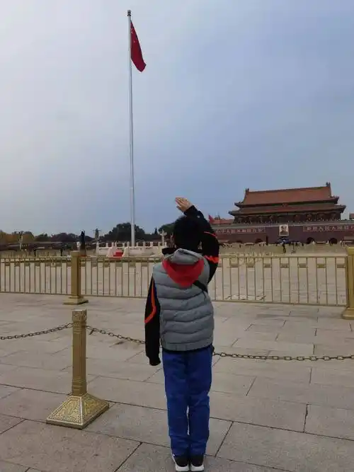 看看有没有你!"向国旗敬礼"优秀照片展播(八)