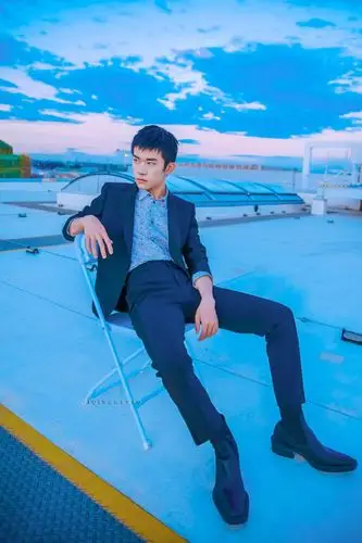 易烊千玺 bmw宝马新生代代言人