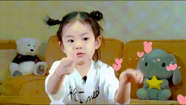 戚薇女儿遭"封杀",被曝光后萌翻全网:这是什么神仙女儿!_lucky