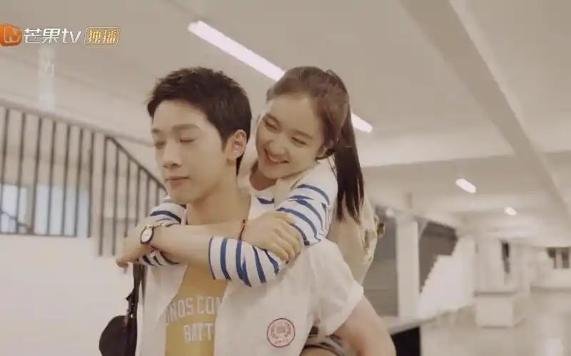 别想打扰我学习第3集赖冠霖和李兰迪这段怕黑护花使者的戏也太假太尬