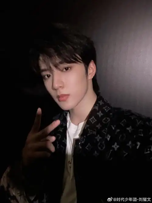 新声唱作人刘耀文##刘耀文blue