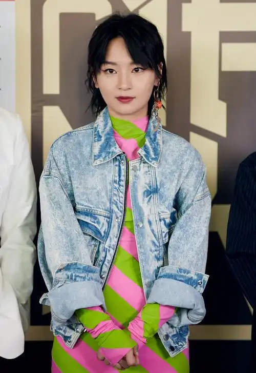 周笔畅(bibi chou),中国流行女歌手,华语乐坛新天后,内地最年轻"大