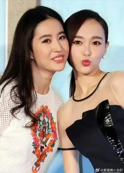 刘亦菲为唐嫣庆生