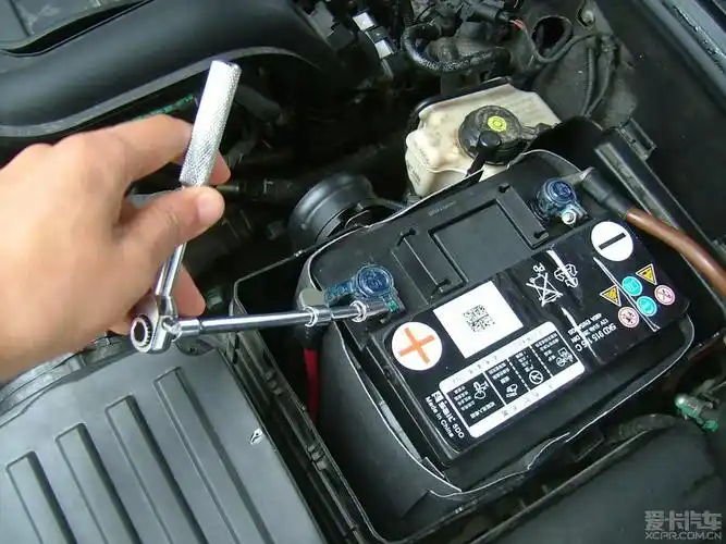 新速腾自己动手日常维护保养之更换升级蓄电池