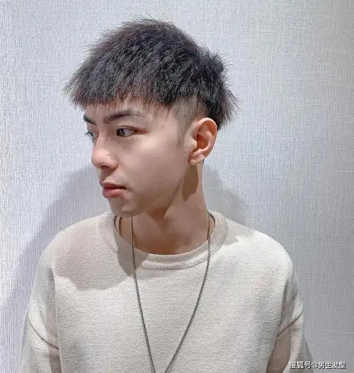 男生理发不要只会"稍微剪短",这12款发型阳光帅气,潮流有范