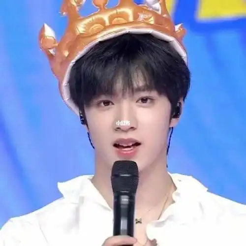 皇冠95小耀!#时代少年团刘耀文  #刘耀文  #百忧戒