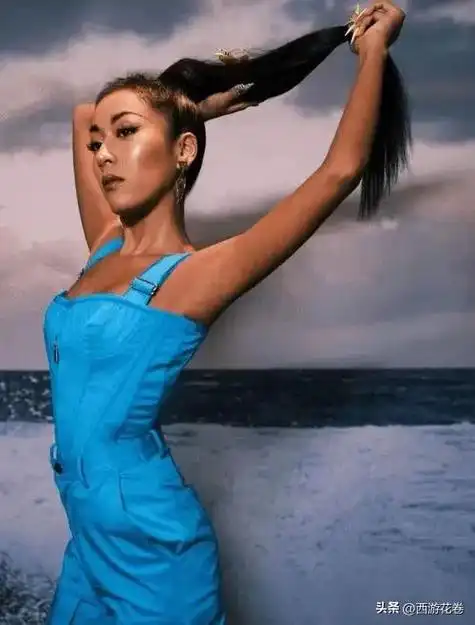 吉克隽逸——中国内地彝族流行乐女歌手