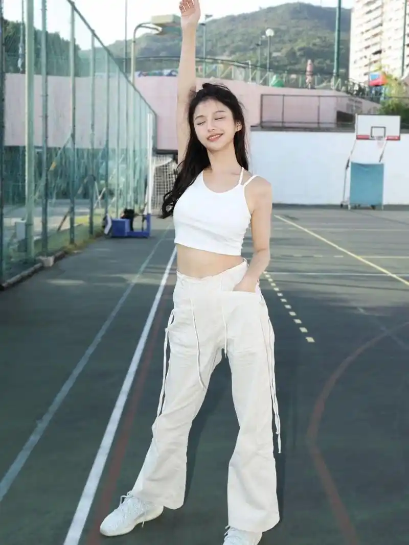 张翰新女友高文君,还是亚洲小姐,确实漂亮吖～张翰真有眼光.